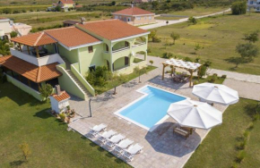 Apartment 6+2 with pool and sea view